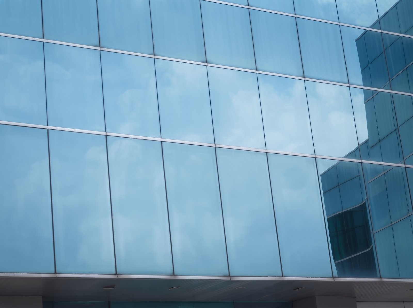 Clean_windows_and_remove_darkspots_202609021844